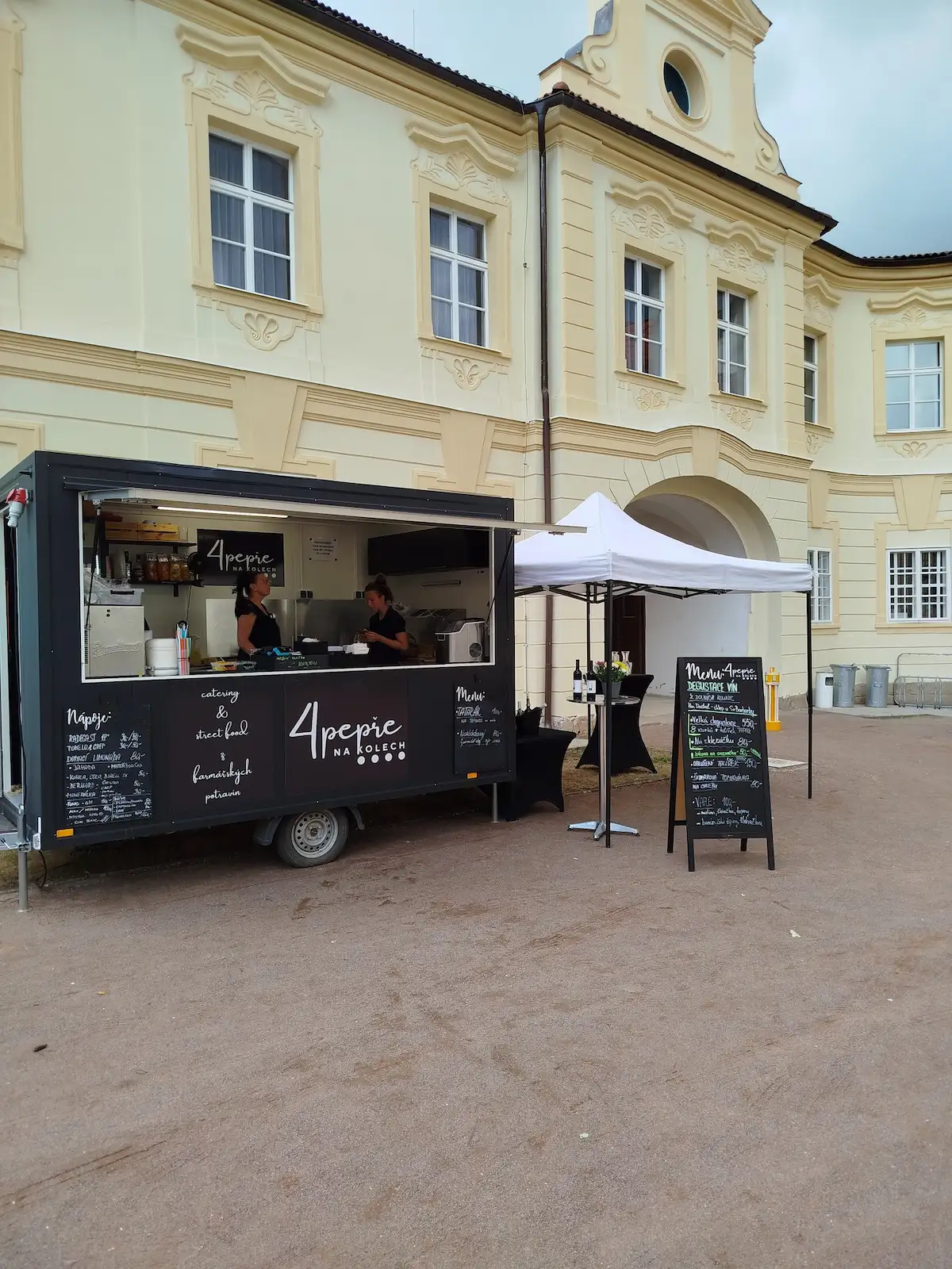 Foodtrack restaurace Na Zámku Chrast