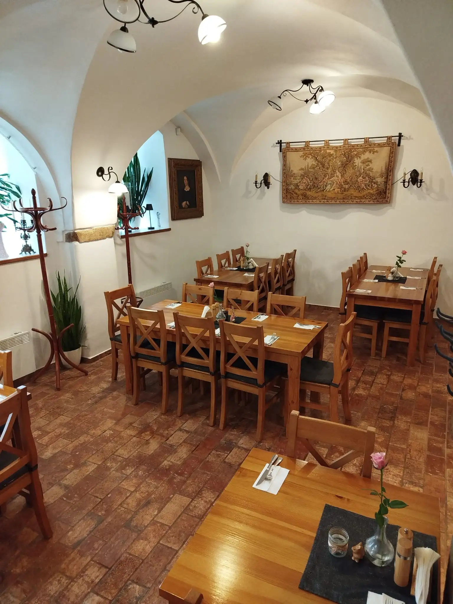 Foto 7 - interiér zámecké restaurace